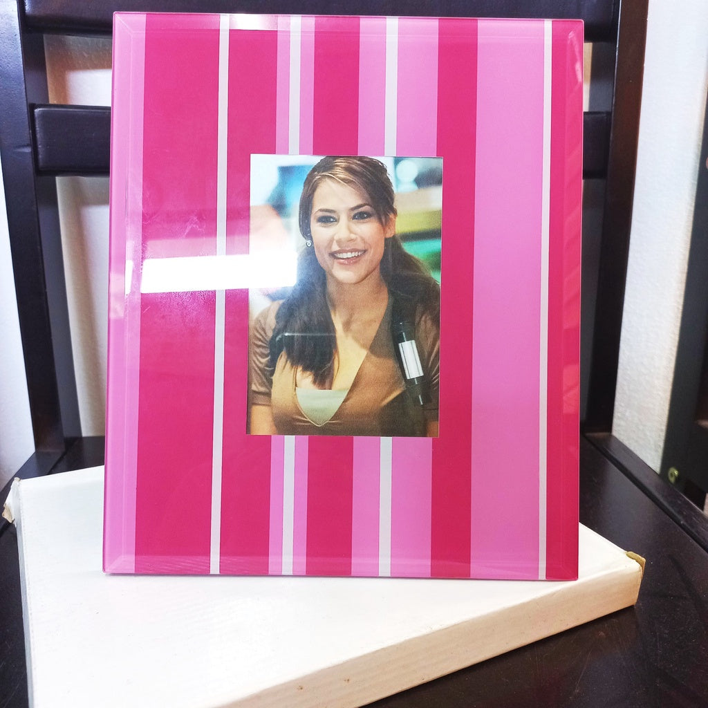 Photo Frame for 3R 3-1/2 X 5" Morwenna PRS Wall Mount Table Top Pink Red Striped Picture Frame Glass